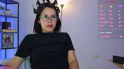 DomGiirl live cam on Cam4