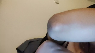 Dombooty live cam on Cam4