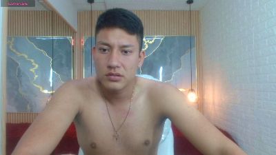 DominantBoy4 live cam on Cam4