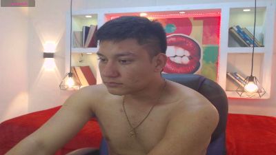DominantBoy4 live cam on Cam4
