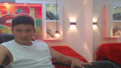 DominantBoy4 live cam on Cam4
