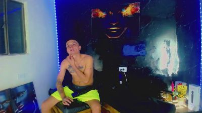 DominantDoll_D live cam on Cam4