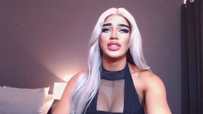 DominantLatina live cam on Cam4