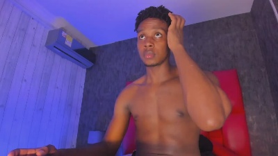 DominicSccott24 live cam on Cam4