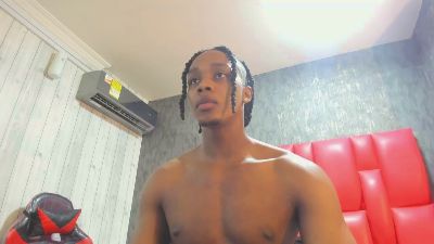DominicSccott24 live cam on Cam4