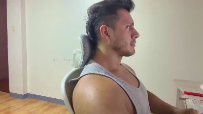 DominicVeins live cam on Cam4