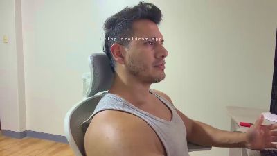 DominicVeins live cam on Cam4