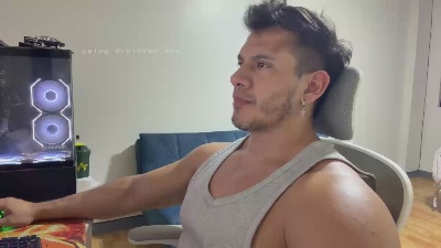 DominicVeins live cam on Cam4