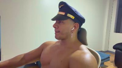 DominicVeins live cam on Cam4