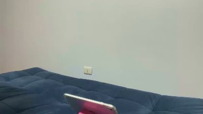 DominicVeins live cam on Cam4