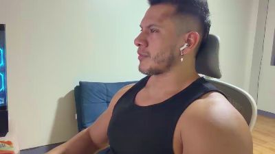 DominicVeins live cam on Cam4