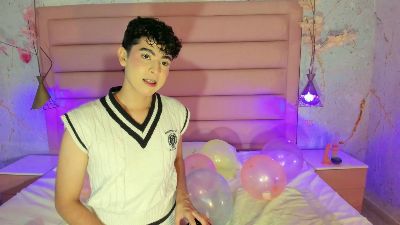 Dominic_Jay live cam on Cam4