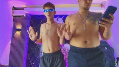 Dominic_Max live cam on Cam4