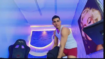 Dominic_Max live cam on Cam4