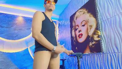 Dominic_Max live cam on Cam4