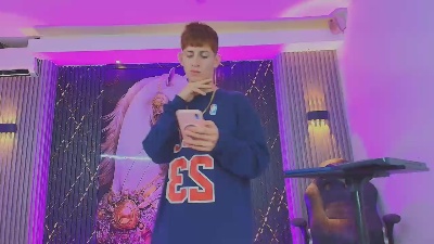 Dominic_Max live cam on Cam4
