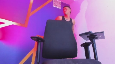 Dominic_Max live cam on Cam4