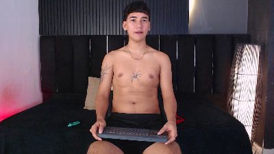 Dominic_ghost live cam on Cam4