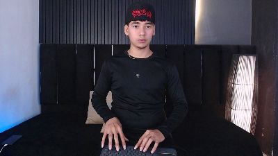 Dominic_ghost live cam on Cam4