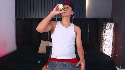 Dominic_ghost live cam on Cam4