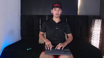 Dominic_ghost live cam on Cam4