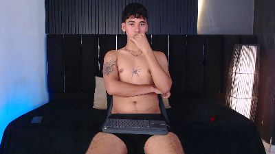 Dominic_ghost live cam on Cam4