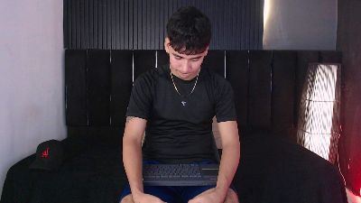 Dominic_ghost live cam on Cam4