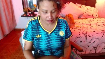 Dominik_girl live cam on Cam4