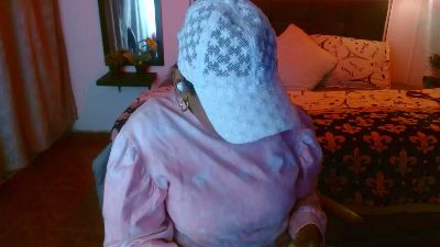 Dominik_girl live cam on Cam4