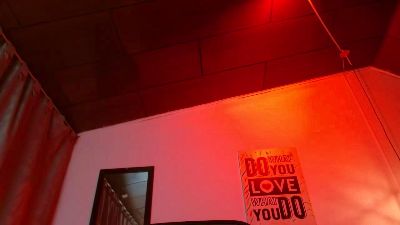 Dominik_girl live cam on Cam4