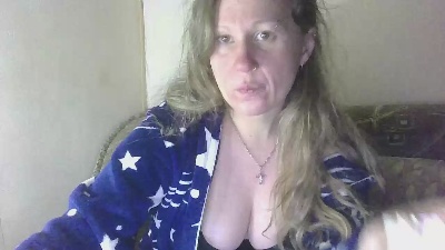 DomixDomi live cam on Cam4