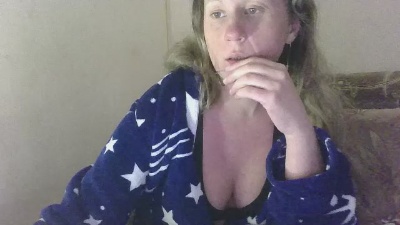 DomixDomi live cam on Cam4