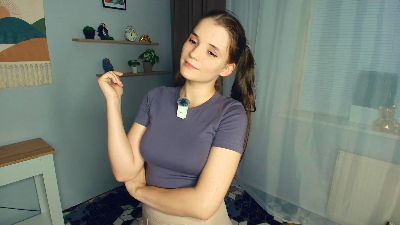 DonellaBoner live cam on Cam4