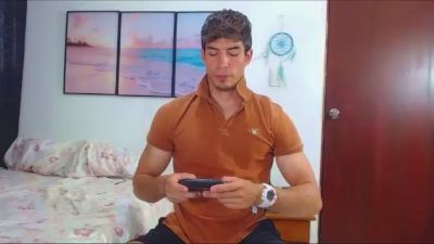 Doni_Motta live cam on Cam4
