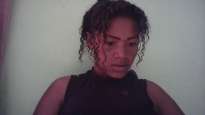 Donie1995 live cam on Cam4