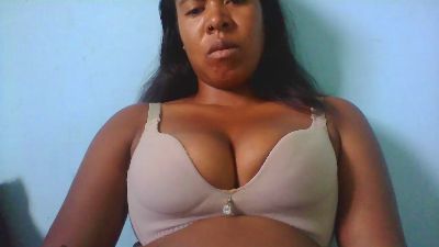 Donie1995 live cam on Cam4