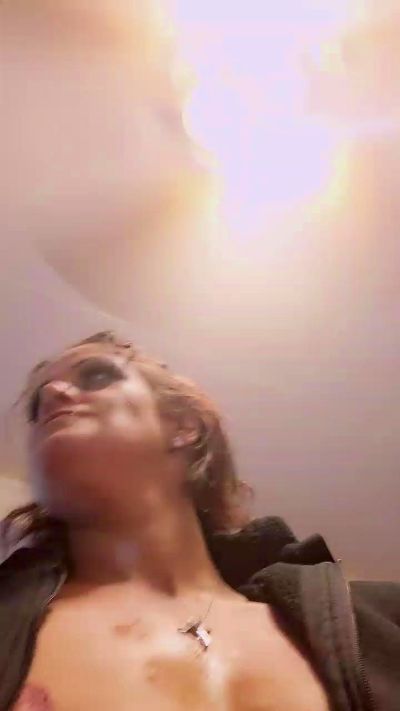 Dontbejelly2 live cam on Cam4
