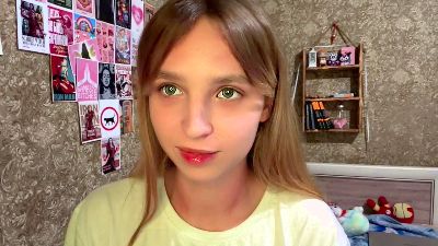 DonyaEnglert live cam on Cam4