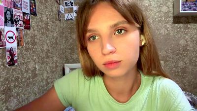 DonyaEnglert live cam on Cam4