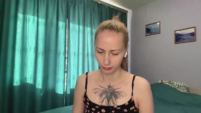 DoraDori live cam on Cam4