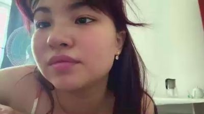 DorothaTieng live cam on Cam4