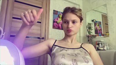 DorotheaKhalaf live cam on Cam4