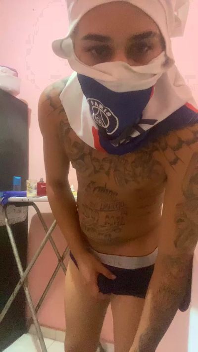 Dot22cmCarioca live cam on Cam4