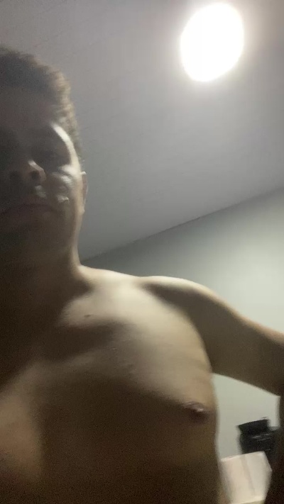 Dotadolrv live cam on Cam4