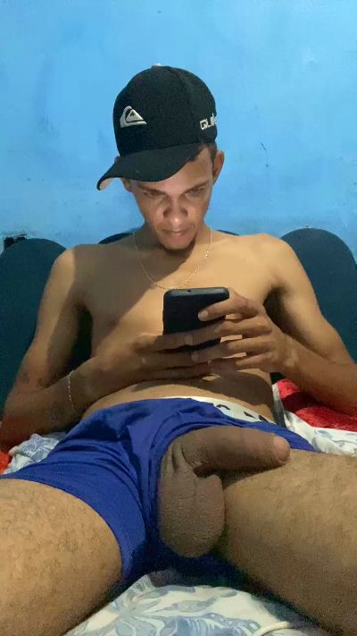 Dotadonovin19cm live cam on Cam4