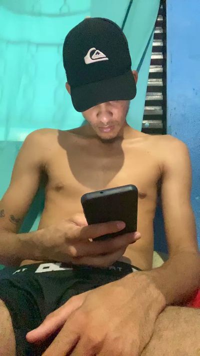 Dotadonovin19cm live cam on Cam4