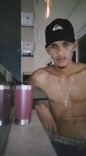 Dotadonovin19cm live cam on Cam4