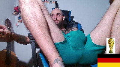 Doubleshot21 live cam on Cam4