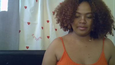 DouceBella live cam on Cam4