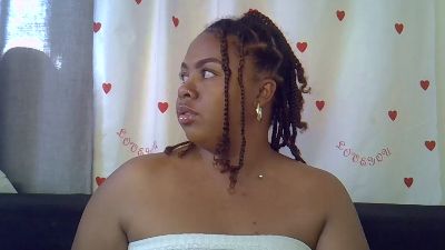 DouceBella live cam on Cam4